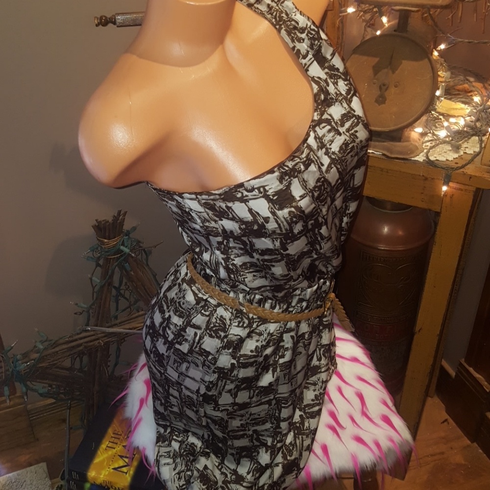 Bebe one shoulder belted dress S NWT - Picture 3 of 6